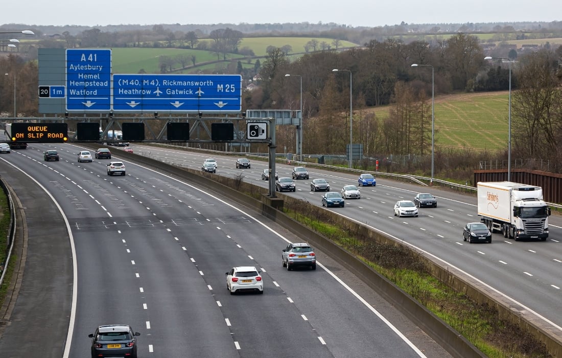 Afternoon traffic on the M25. Image credit: Shutterstock