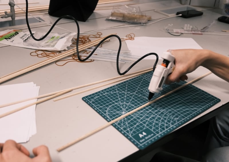 Participating teams constructing their models. Image credit: ICE HKA G&amp;S