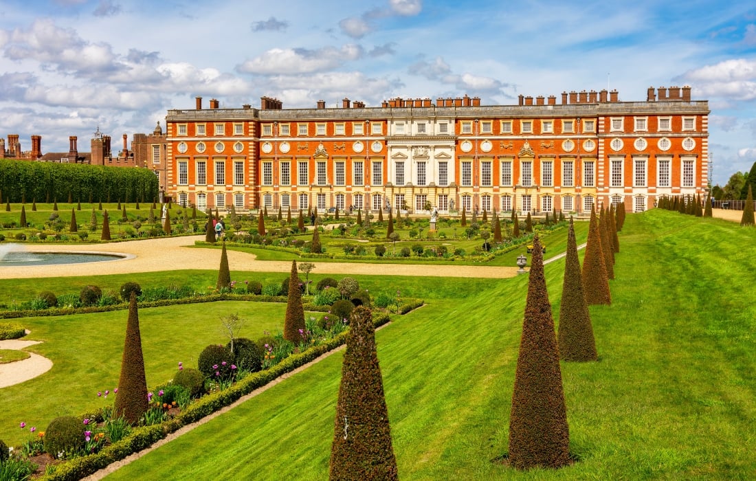 hampton court palace